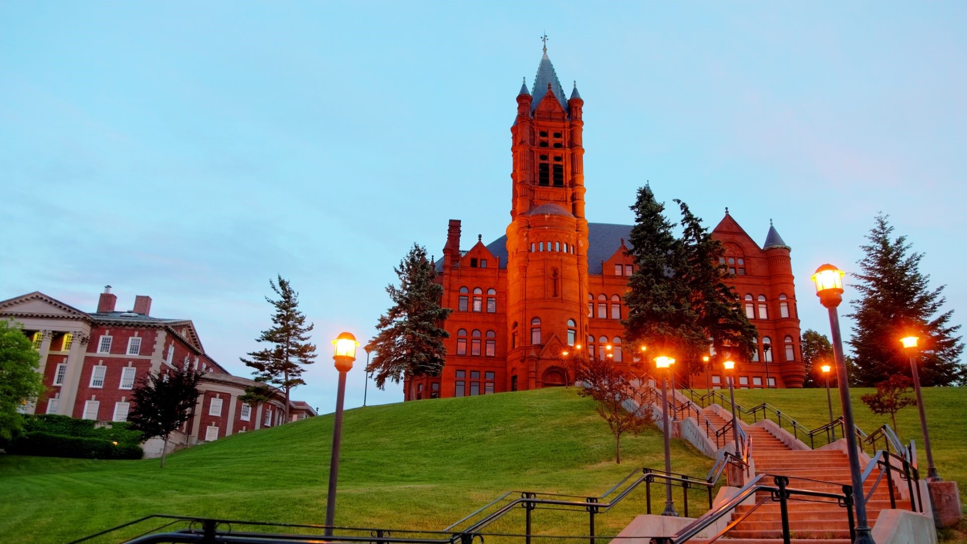 Syracuse University Masthead